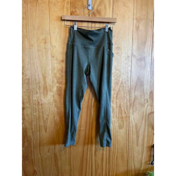 Size Medium Prana Green Women's Leggings - Picture 1 of 3